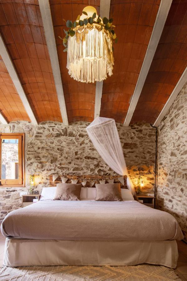 Suite Rural Estilo Farm Con Jacuzzi Y Chimenea Sant Marti Sacalm Exterior photo