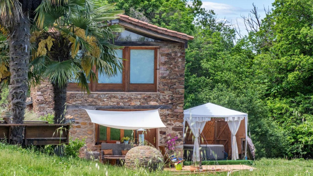 Suite Rural Estilo Farm Con Jacuzzi Y Chimenea Sant Marti Sacalm Exterior photo